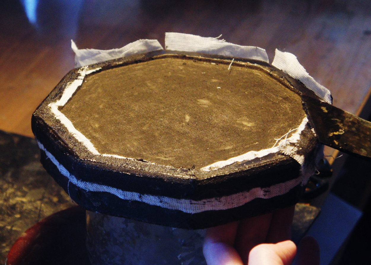 Wooden parts for Kanshitsu - I applied the final linen cloth over the entire area.