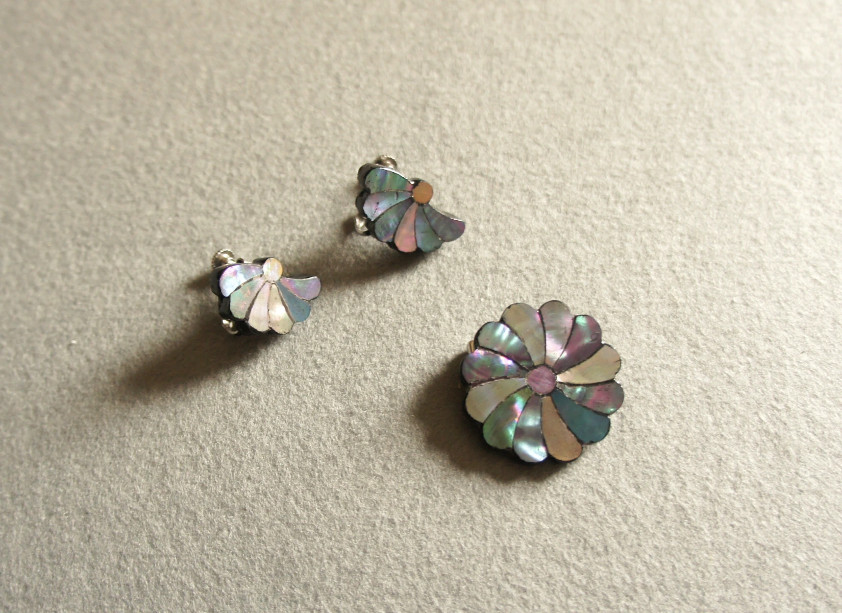 Raden Earrings Autumn Bloom, Swaying and Raden Brooch Autumn Bloom by Kaori Sugano.