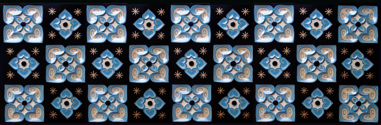 Enlarged carved lacquer called choshitsu. It's urushi (Japanese lacquer).