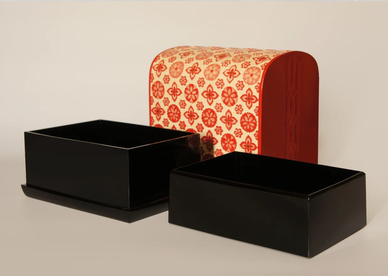 Choshitsu (carved lacquer) Stacked Boxes with Flower Patterns with the open lid