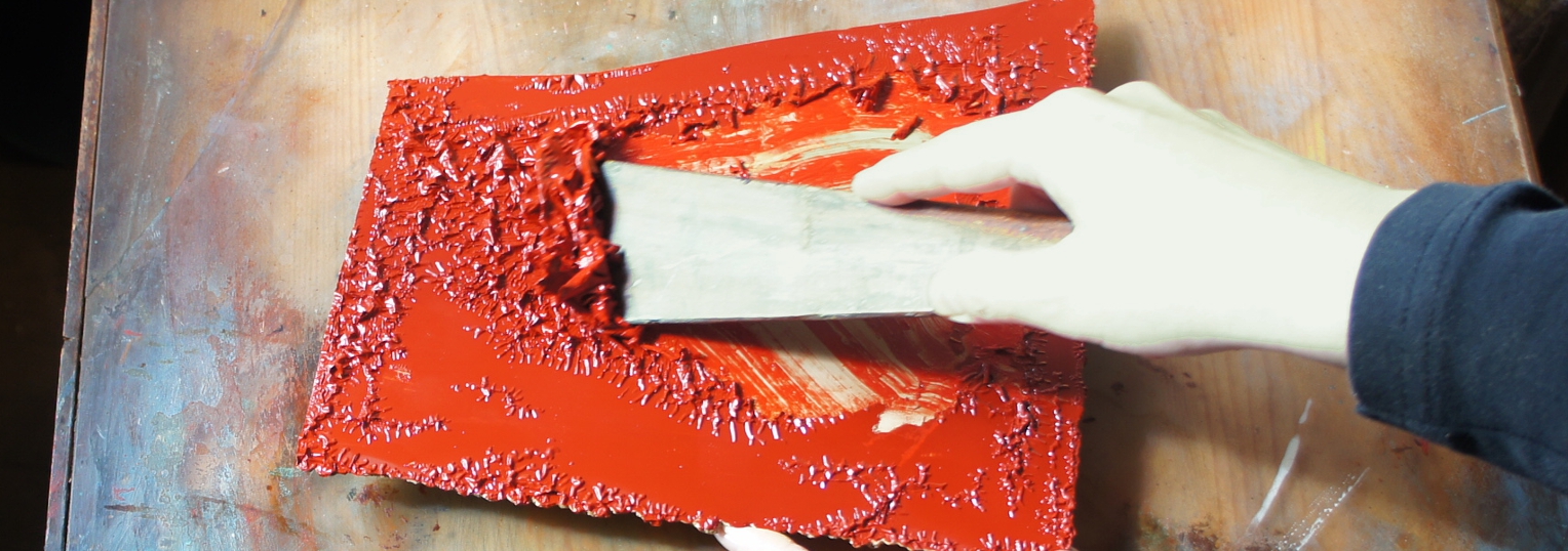 Shrinkage of urushi (Japanese lacquer)